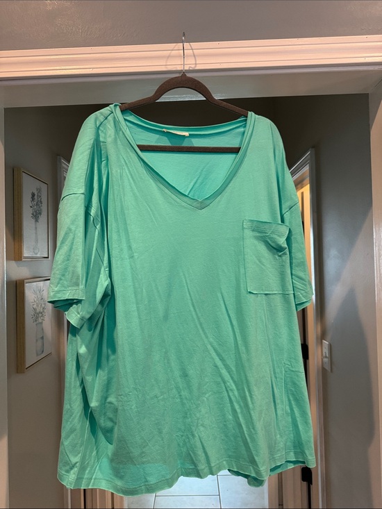Tops - V-Neck Oversized Pocket Tee in Aqua